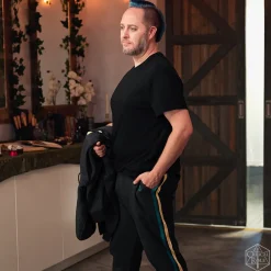 Critical Role Joggers><noscript><img width=