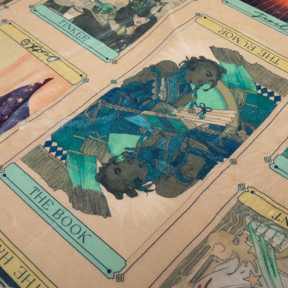 Critical Role Blanket>Oracle of the Moon Tarot Blanket